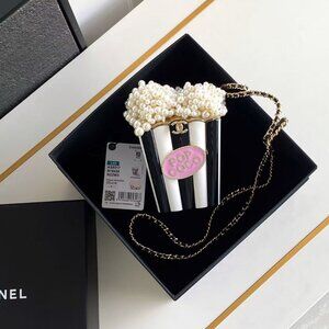 Classic CHANEL Bag: A Stylish and Versatile Choice for Elegance